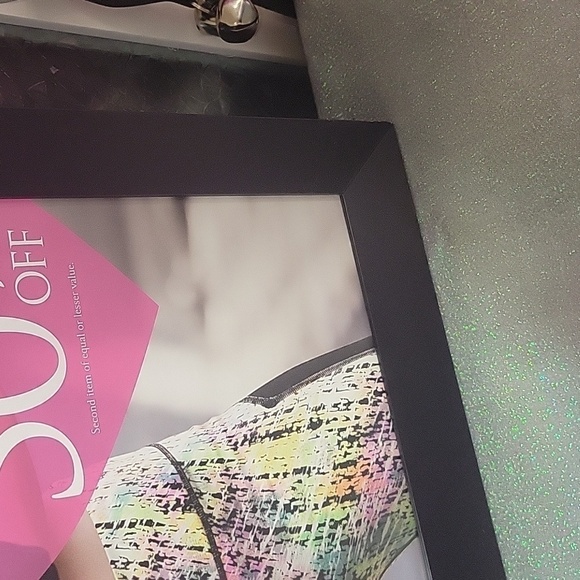 VS RARE Wall Picture/ Photo Display Poster Knock Out Bras! - Picture 7 of 8